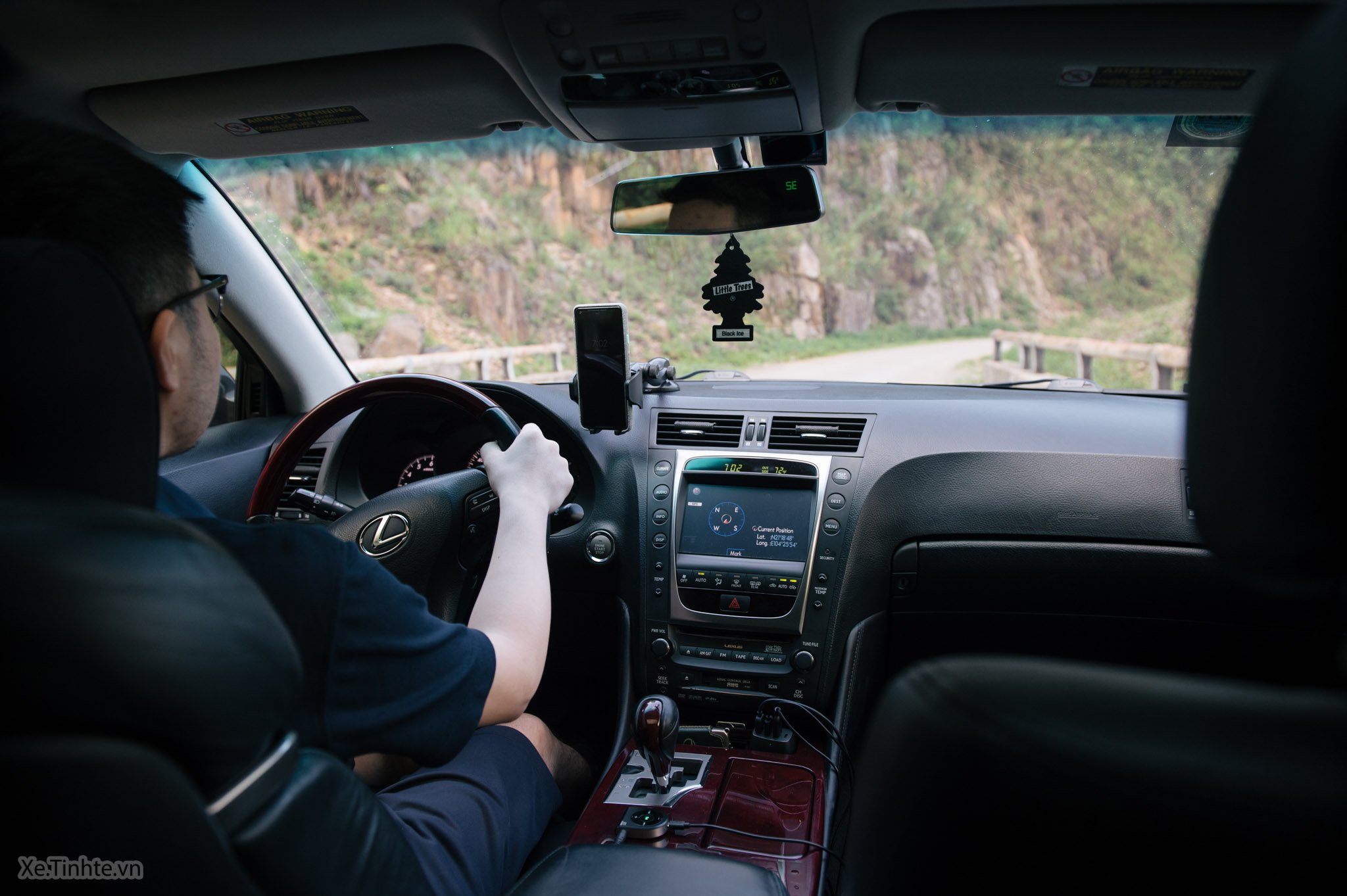 Đang tải 3M Crystalline_Xe.tinhte.vn-1097.jpg…